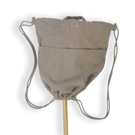 By Astrup barna szőrű rövid nyelű hobby horse