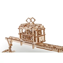 UGEARS villamos a síneken mechanikus modellkészlet
