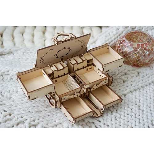 Antik doboz fából titkos, zárható fiókokkal