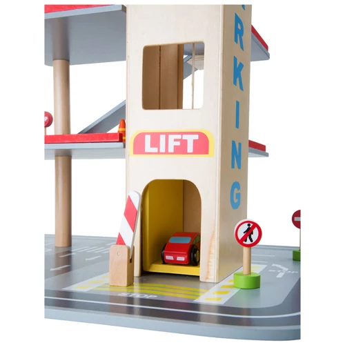 Három emeletes garázs lifttel