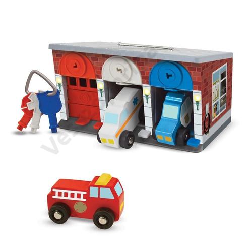 Melissa and Doug 14607 háromállásos garázs fa autókkal