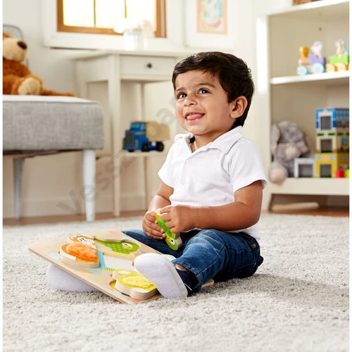 Melissa and Doug tapintásfejlesztő formalap kukucskáló tükörrel