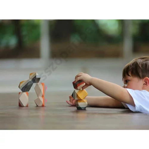 Plantoys fa kövek építő játék