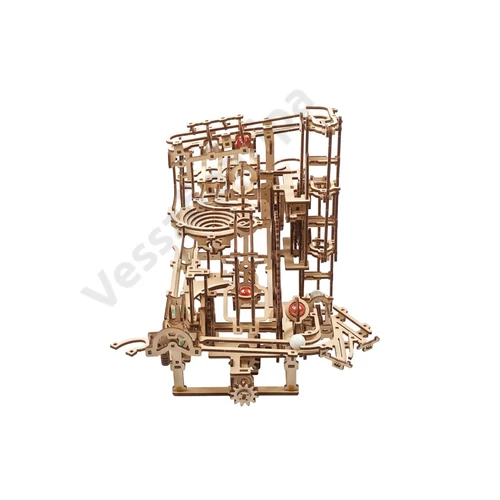 UGEARS modell - 3D kirakó - lépcsős golyópálya oldalról