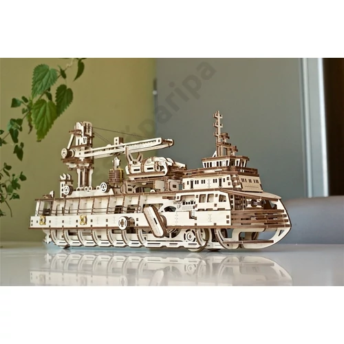 UGEARS kutatóhajó natúr színben