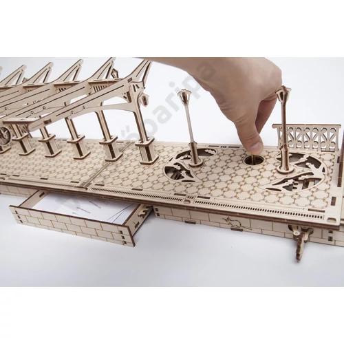 UGEARS vasútállomás fa 3D puzzle