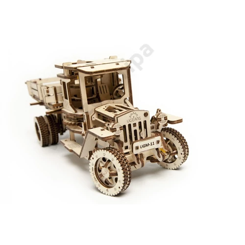Ugears Teherautó szemből