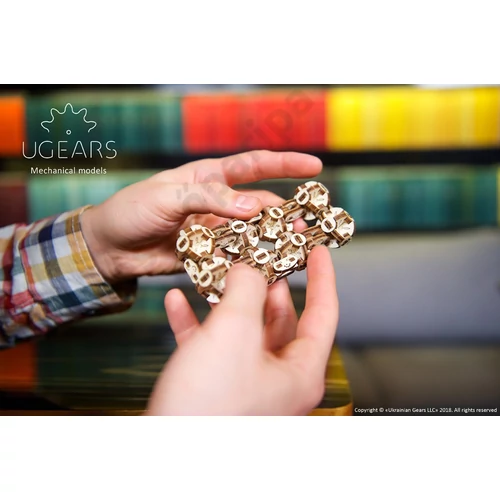Ugears stresszoldó kocka