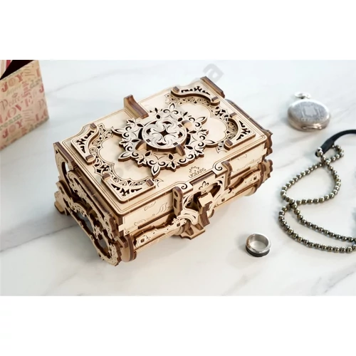 UGEARS Antik doboz polcon
