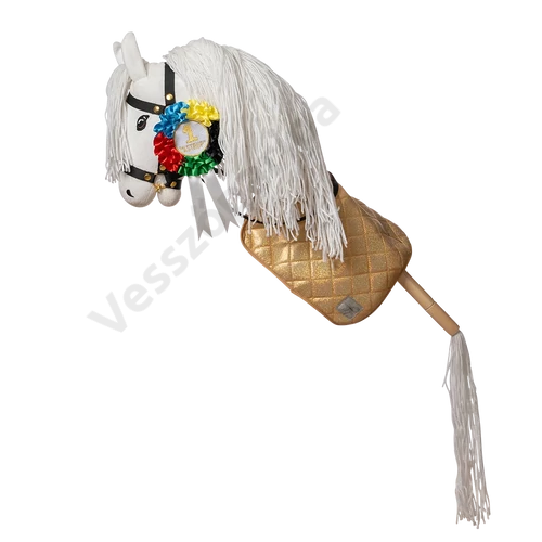 Fehér, nyitott szájú Hobby Horse arany színű nyereggel