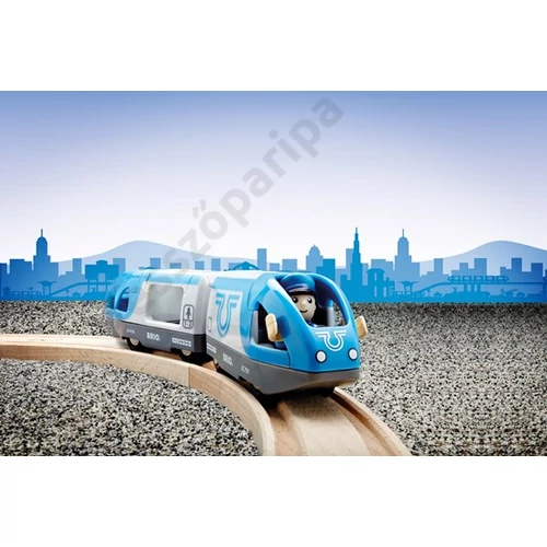 Brio 33506 elemes személyvonat mozdonyvezetővel játék közben