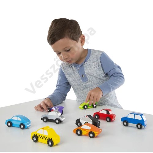 Melissa and Doug fa kisautó készlet - 9 színes fa játék autó
