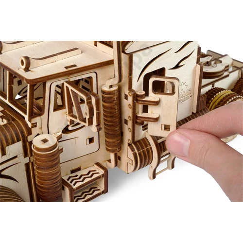 UGEARS Heavy Boy truck VM-03 utastér