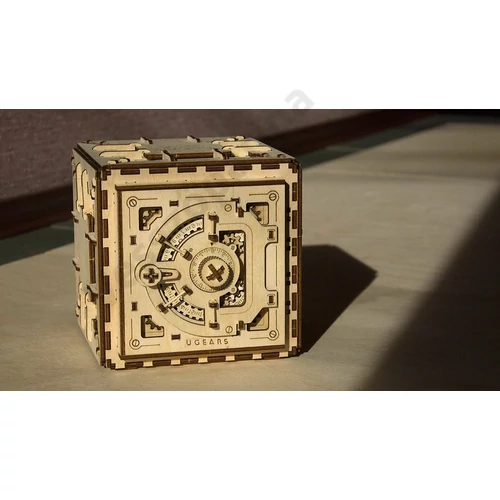 Ugears mechanikus modell széf
