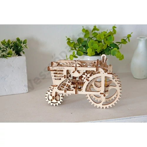 UGEARS traktor 3D modell dísz