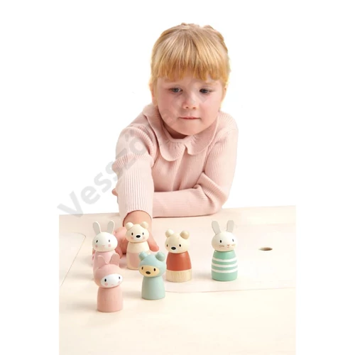Tender Leaf Toys fa figurák és kislány