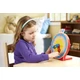 Melissa and Doug tanuló óra és kislány