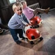 Gumigyűrűs 360 fokban mozgó görgőkkel ellátott Wheely Bug