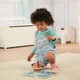 Melissa and Doug mágneses horgászjátékkal játszó kisgyerek