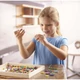 Kreatív gyöngyfűző készlet fadobozban Melissa and Doug